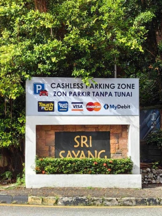 Appartamento Sri Sayang Pearl View Batu Ferringhi Esterno foto